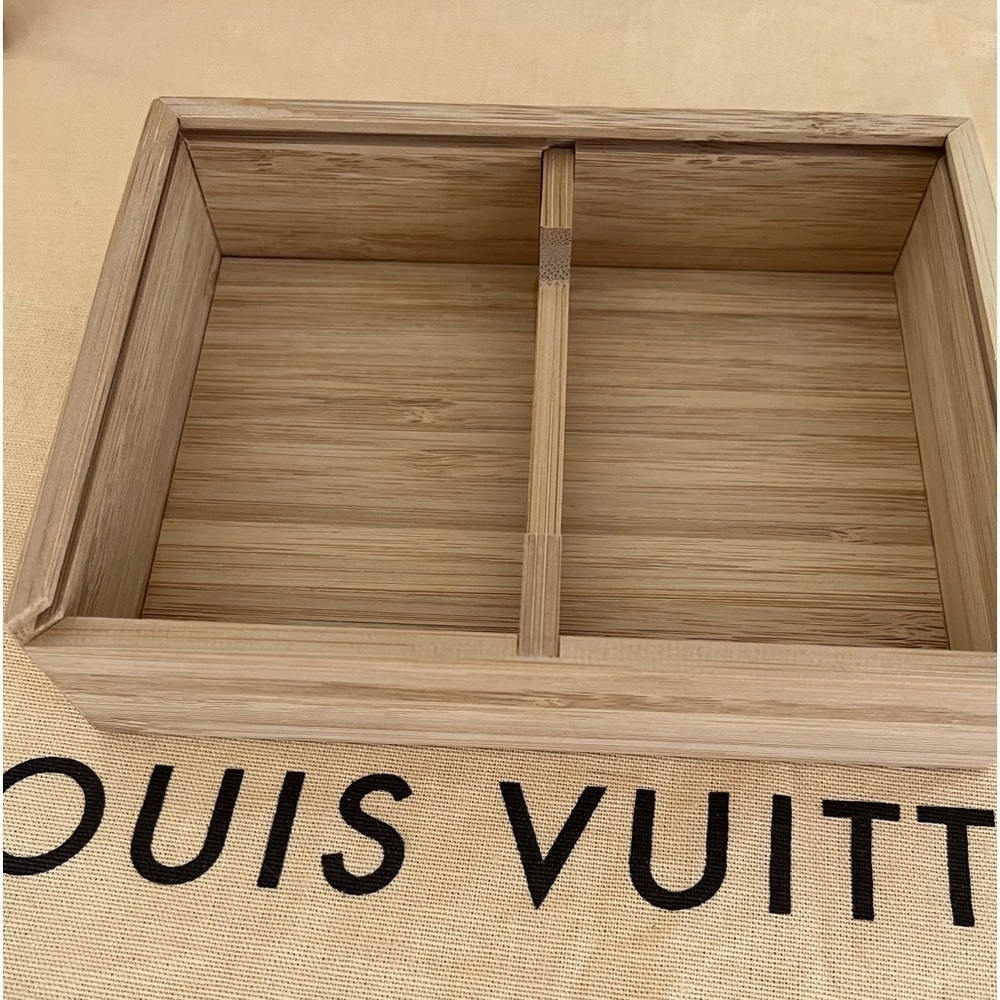 Louis Vuitton Museum Logo Playing Cards 2 Decks Rare Ltd Ed BNWOT - Picture 11 of 11